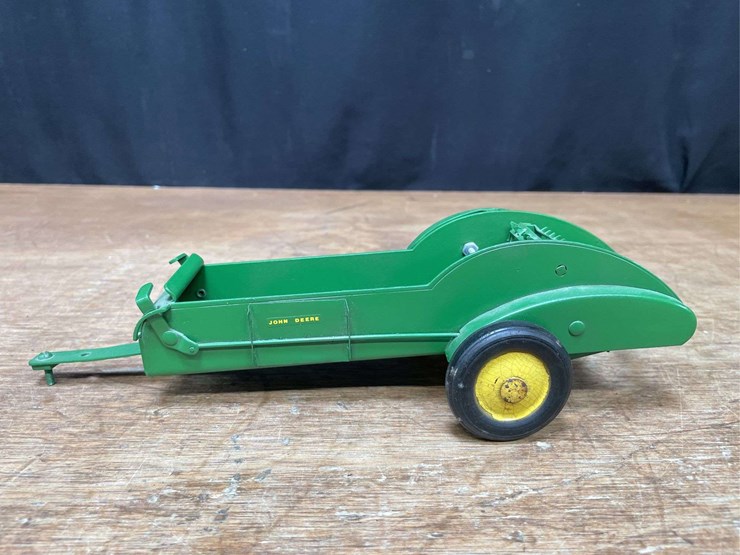 john-deere-16-image-2