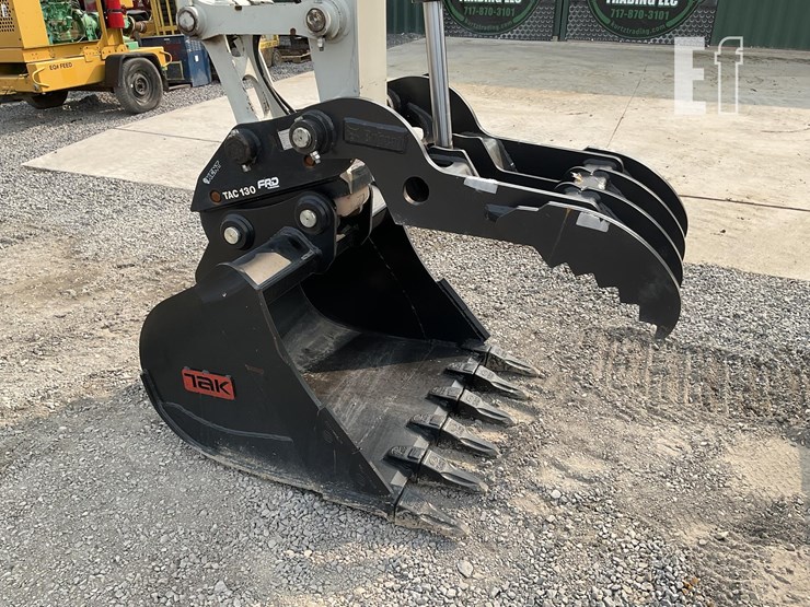 2022-takeuchi-tb2150-image-15