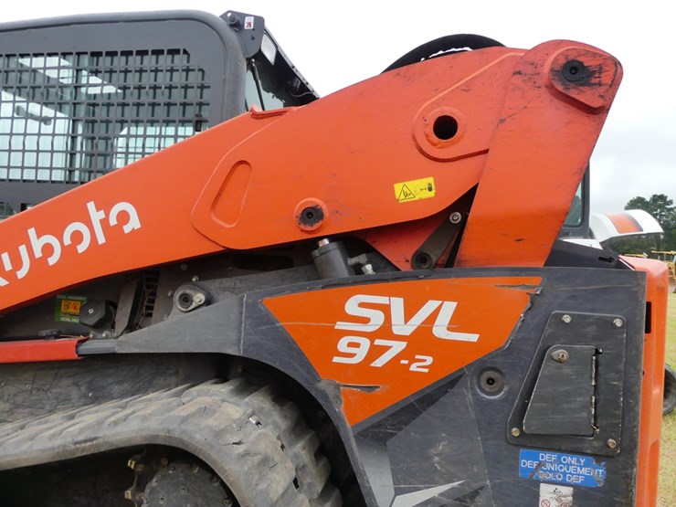 2023-kubota-svl97-2-image-8
