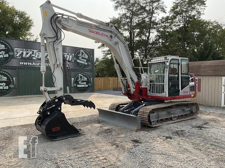 2022-takeuchi-tb2150-image-13