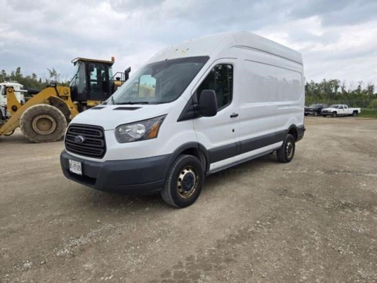 2016-ford-transit-image-1