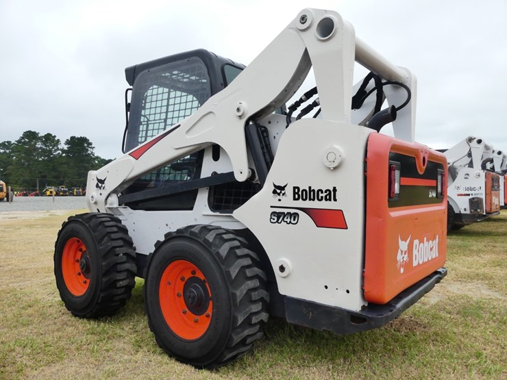 2021-bobcat-s740-image-4