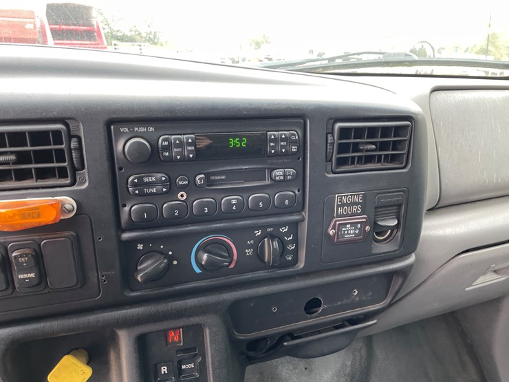2001-ford-f750-image-67