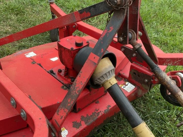 #124-•-massey-ferguson-mf210-tractor-image-59