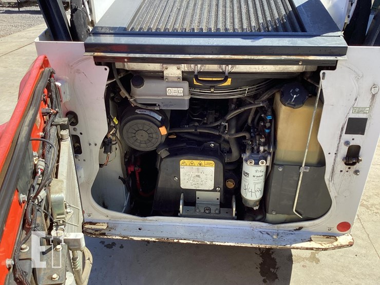 2020-bobcat-t76-image-15