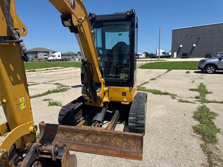 2022-caterpillar-303.5-image-8
