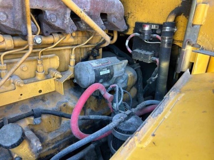 2012-deere-624k-image-24