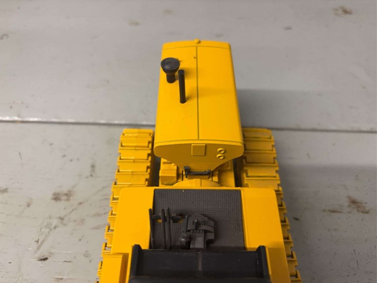 caterpillar-d9-image-40