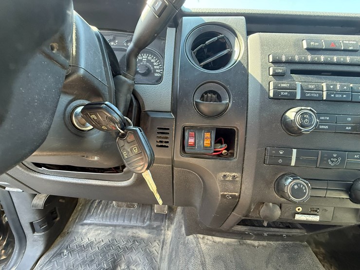 2014-ford-f150-image-44