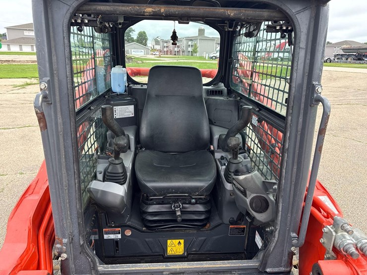 2021-kubota-svl75-2-image-14
