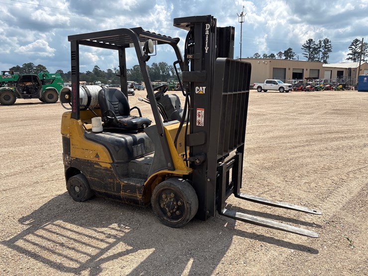 caterpillar-c4000-image-2