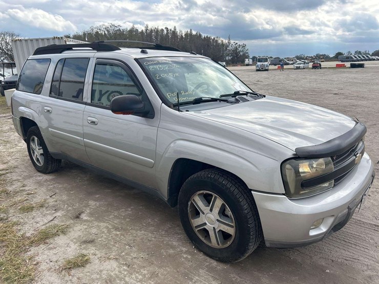 2005-chevrolet-trailblazer-image-2