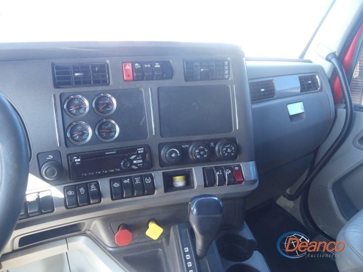 2016-kenworth-t680-image-18