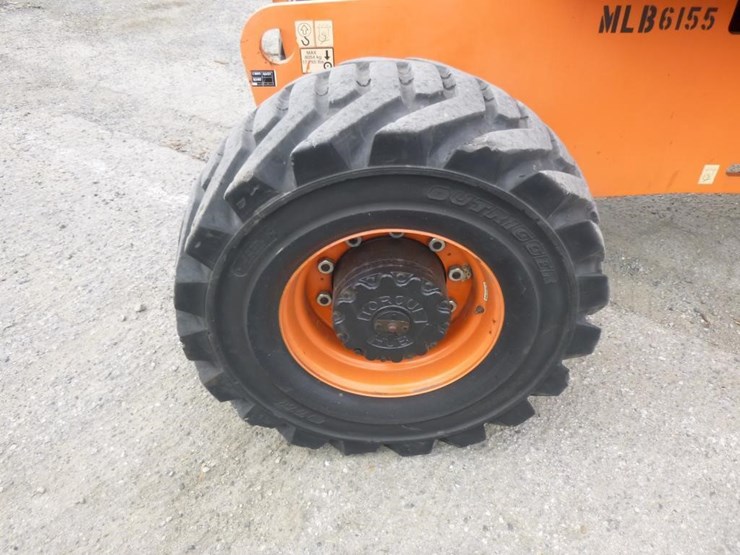 2013-jlg-800a-image-9