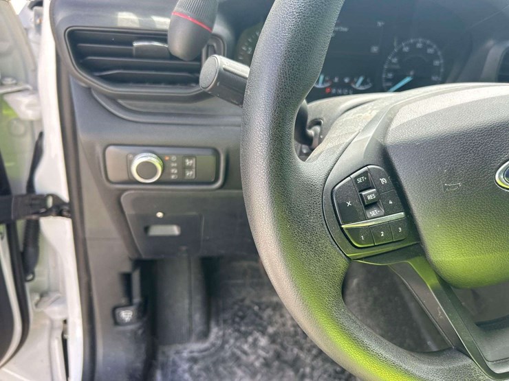 2021-ford-explorer-image-13