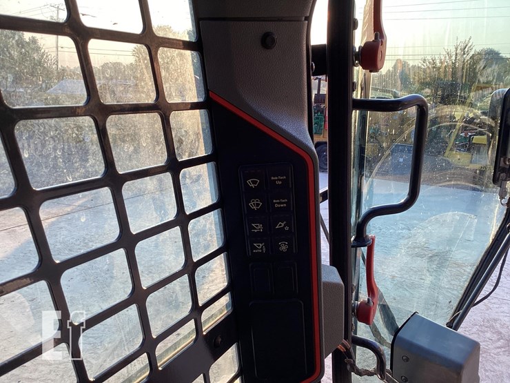 2022-bobcat-t66-image-27