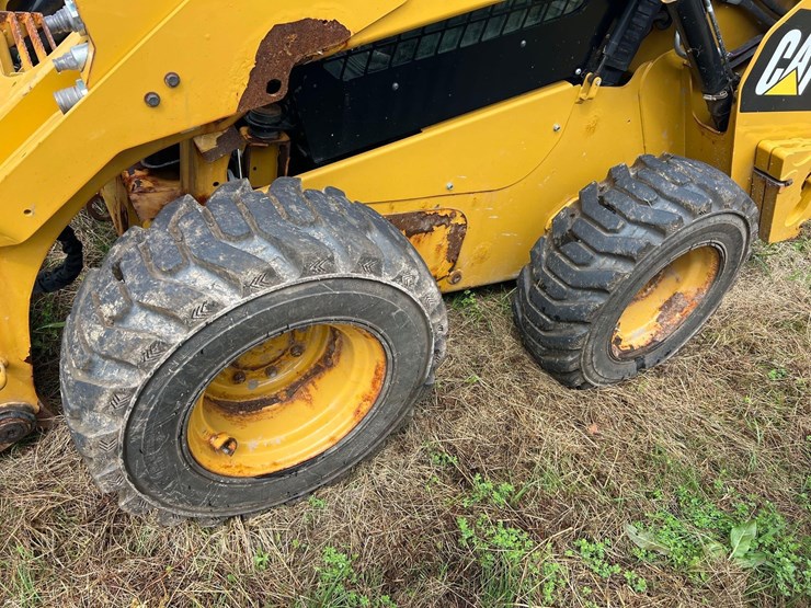 2017-caterpillar-262d-image-9