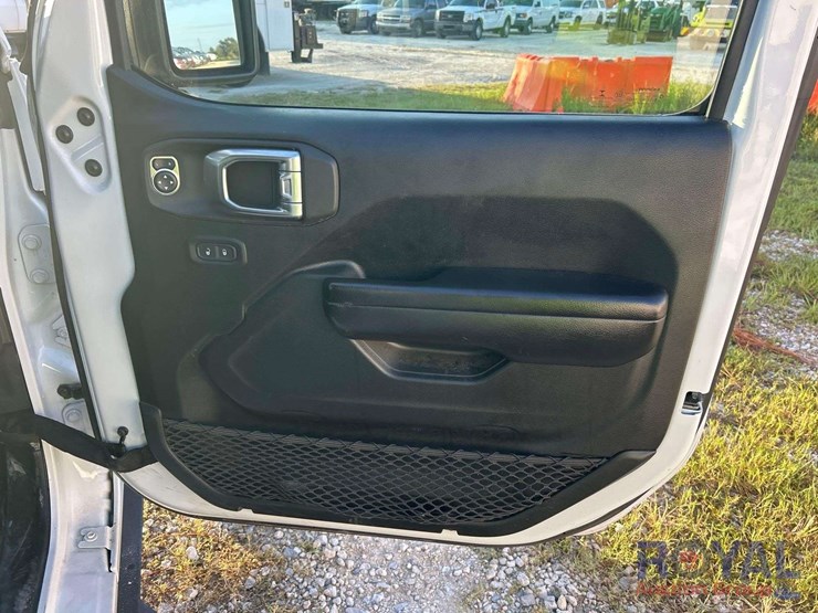 2021-jeep-wrangler-image-11