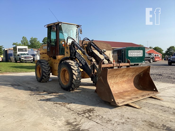 2002-deere-tc44h-image-6