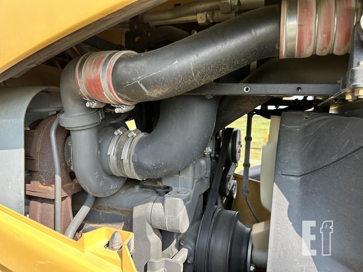 2012-challenger-mt655d-image-38