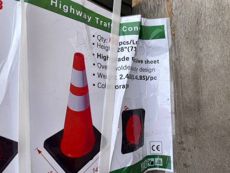 #2452-•-kj-new-(60)-traffic-cones-image-8
