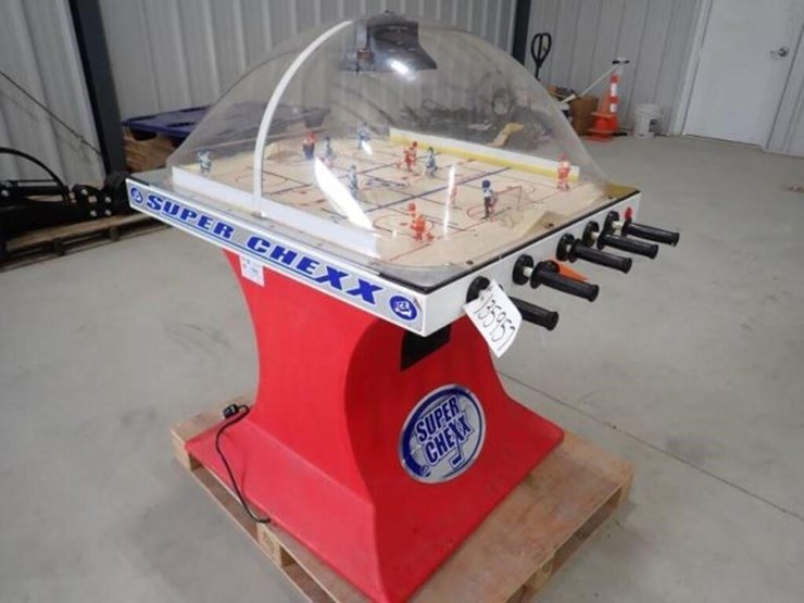 super-chexx-table-top-hockey-game-image-1