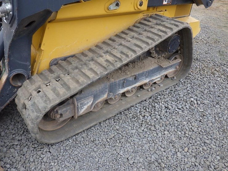 2020-deere-333g-image-31