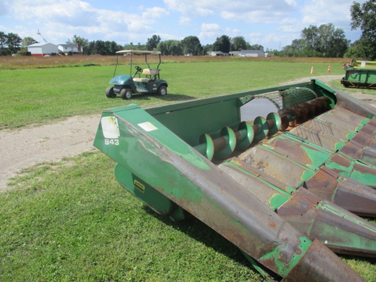 john-deere-843-image-10