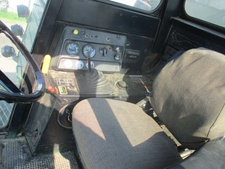 john-deere-4420-image-38