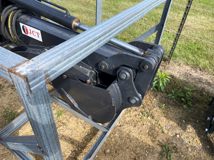 #2496-•-jct-heavy-duty-skid-steer-backhoe-arm-image-4