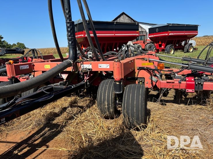 case-ih-2400-image-27