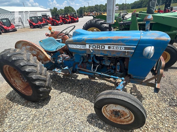 ford-3600-image-1