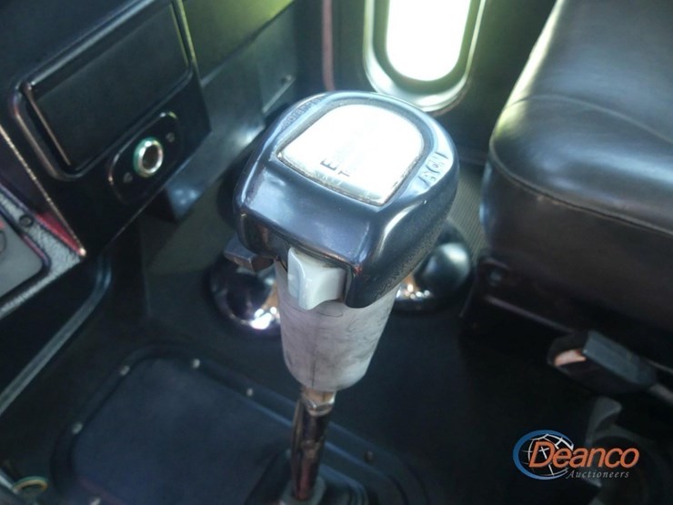 1997-peterbilt-378-image-21