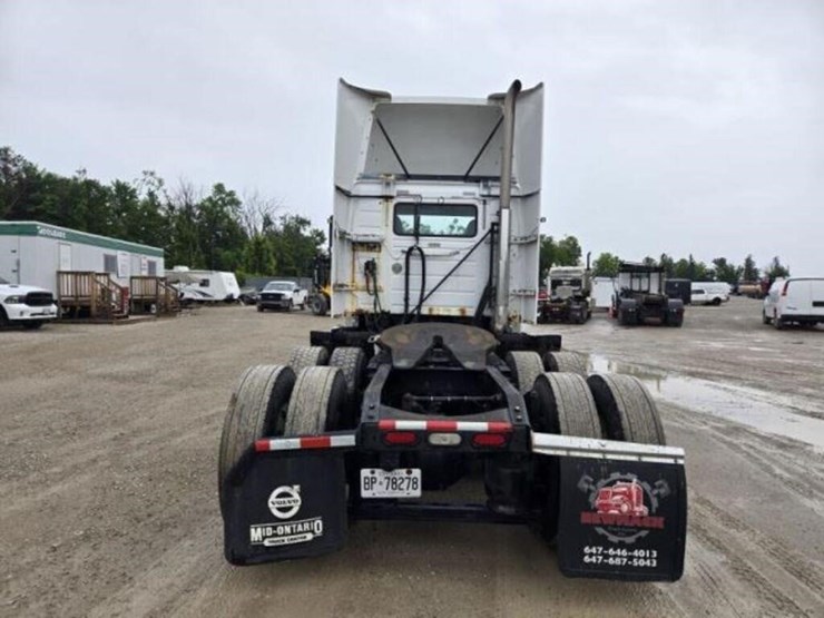 2012-volvo-d13-t/a-hiway-tractor---day-cab-4v4nc9e-image-6