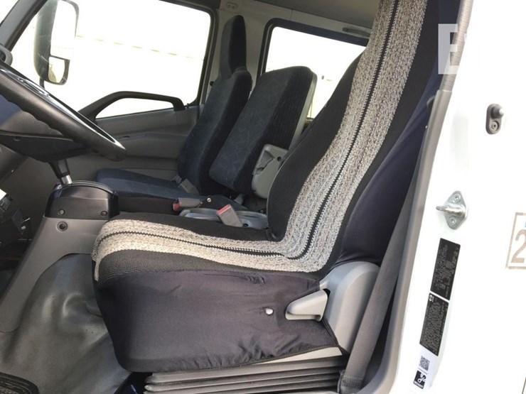 2018-hino-195-image-8
