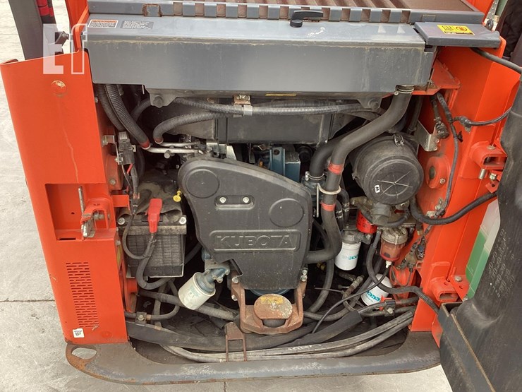2018-kubota-ssv65-image-15