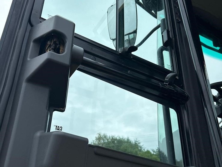 2020-caterpillar-962m-image-30