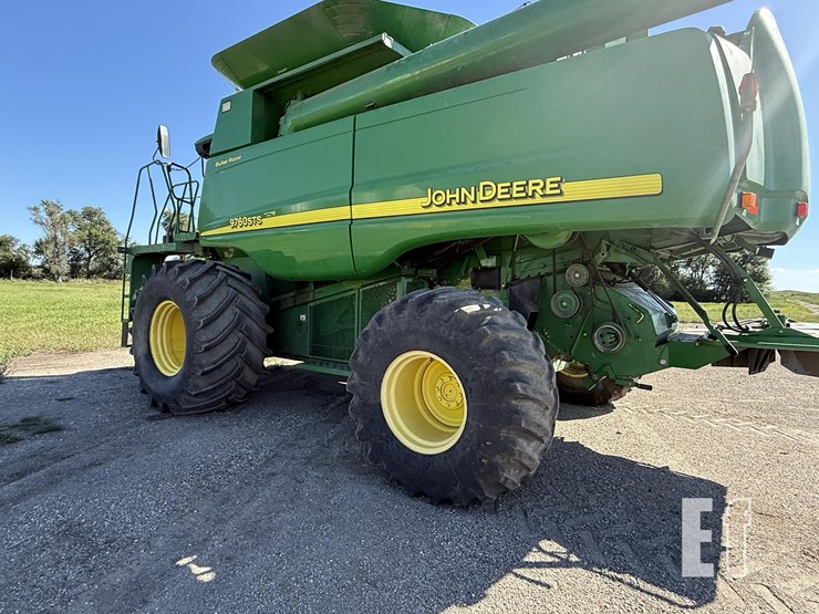 2006-john-deere-9760-sts-image-24