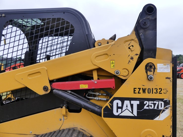caterpillar-257d-image-8
