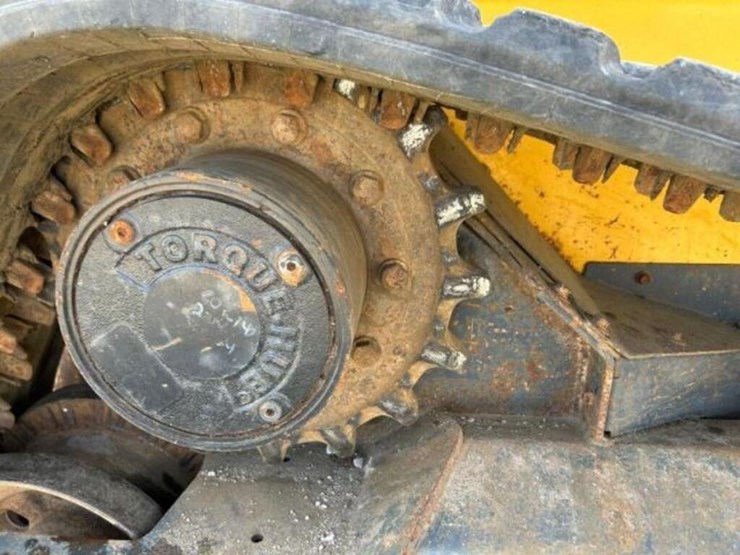 deere-331g-image-31