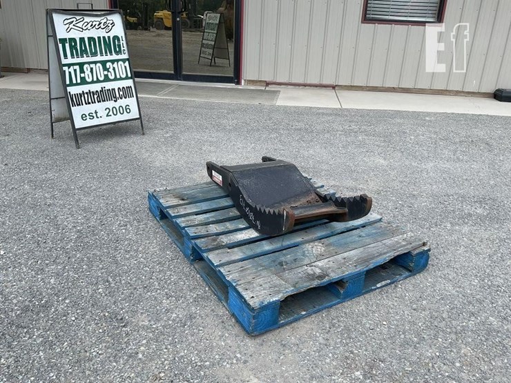 bobcat-e85-thumb-w/o-cylinder-image-4