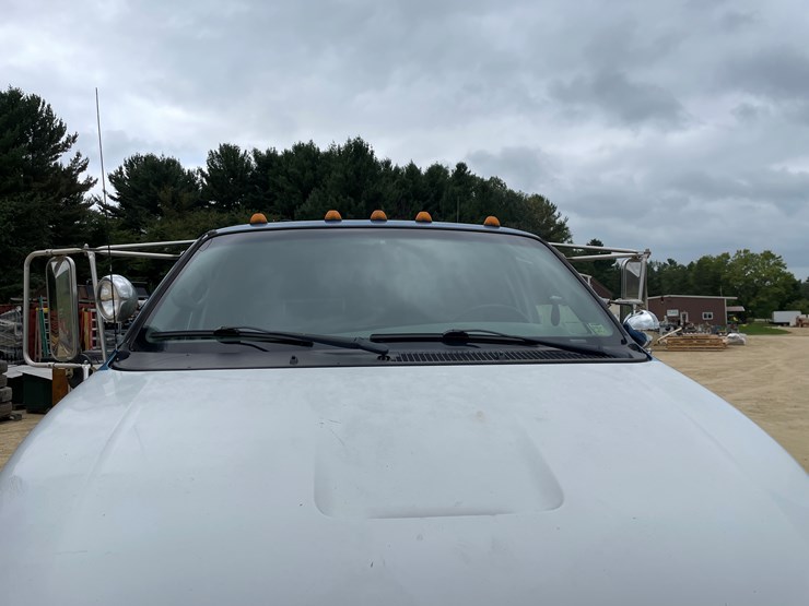 2001-ford-f750-image-13