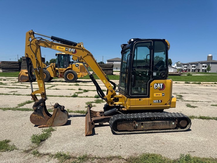 2022-caterpillar-303.5-image-1
