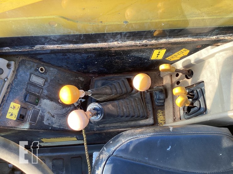 2002-jcb-532-120-image-12