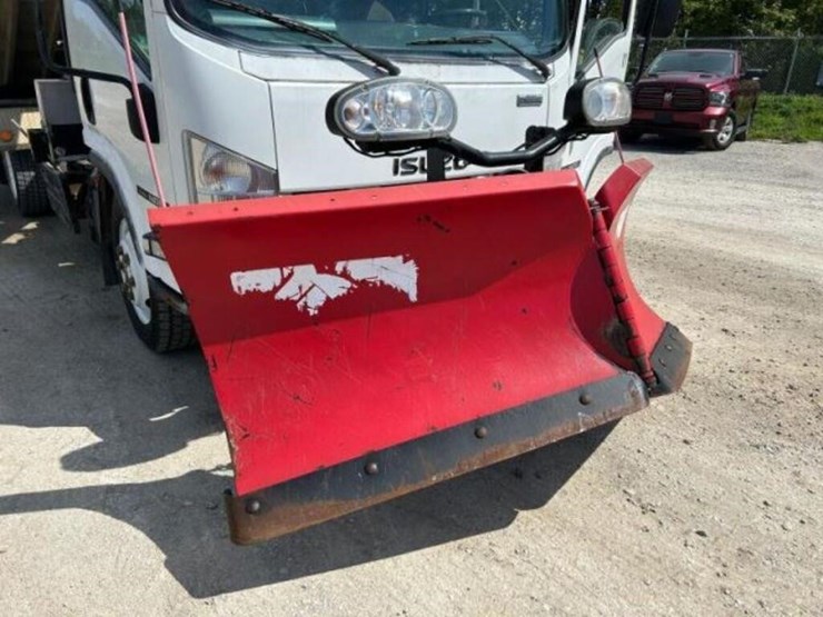 2011-isuzu-nrr-image-50
