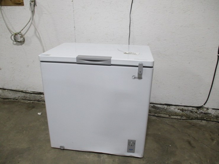 #5218-•-midea-deep-freezer-7.0-cu-ft-image-1