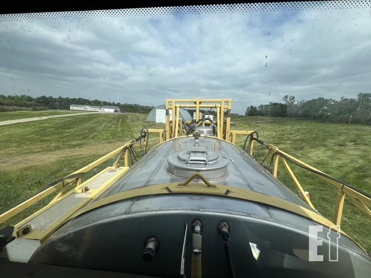 rogator-sprayer-image-23