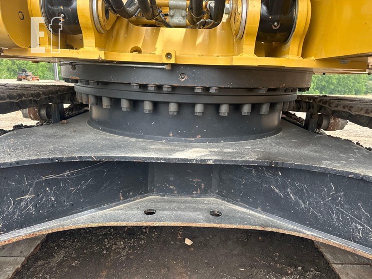 2021-caterpillar-320gc-image-19