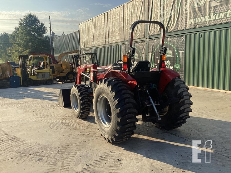 2023-case-ih-farmall-70a-image-3