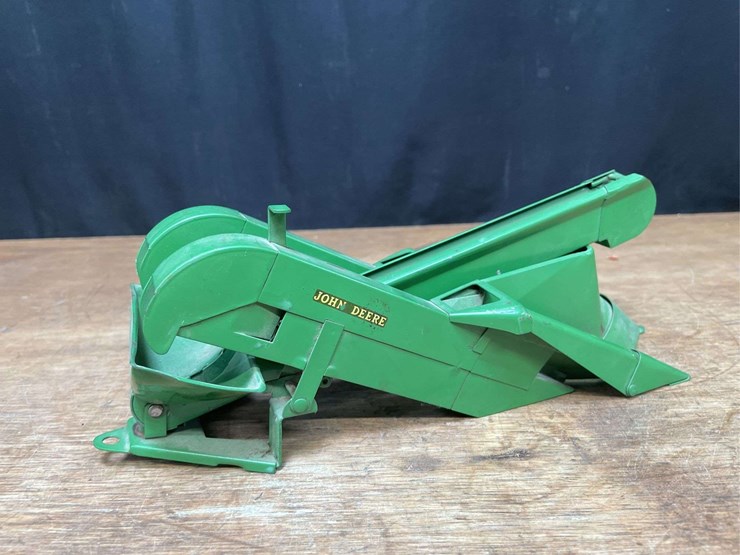 john-deere-16-image-6